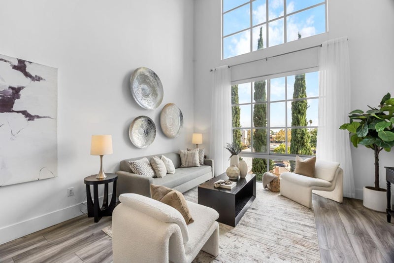 334 Santana Row 304