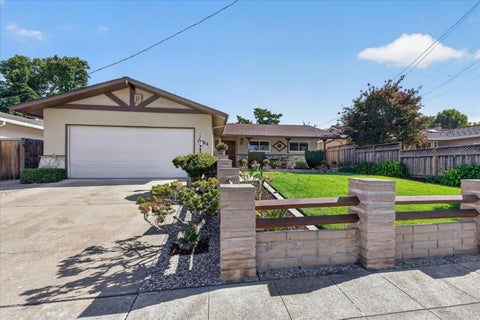 Photo of 1484 Old Piedmont Road, SAN JOSE, CA 95132 (MLS # ML82063314)