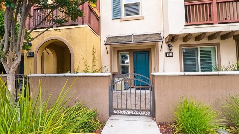 322 North Fair Oaks Avenue