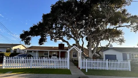 950 Portola Drive, Monterey, CA 93940 - #: ML81995053