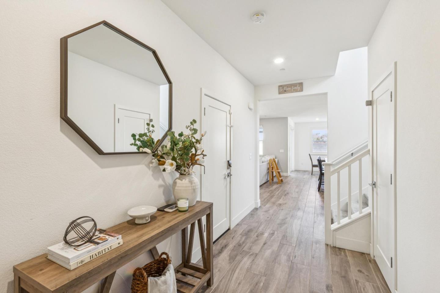 1559 Zephyr Place