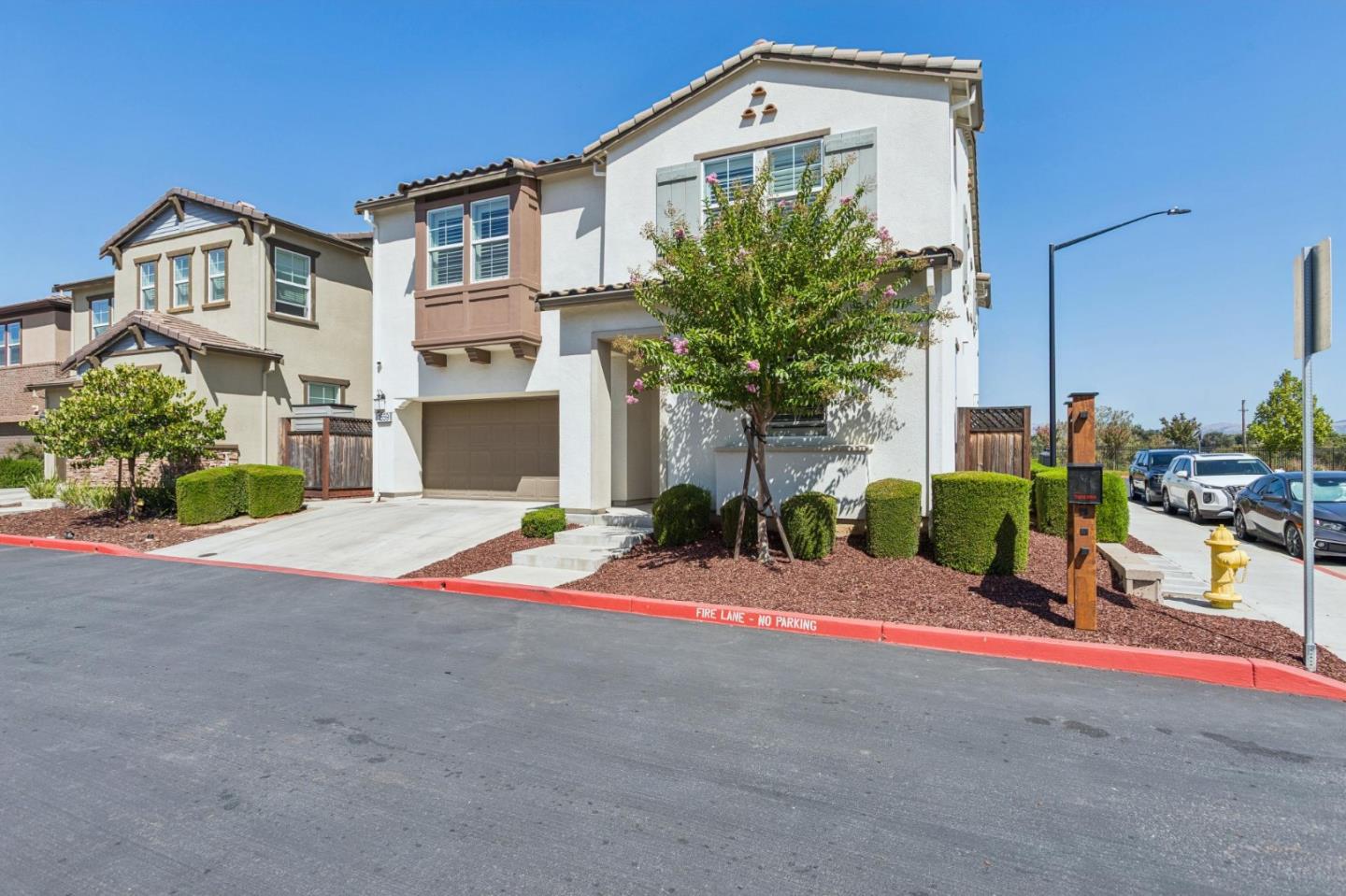 1559 Zephyr Place