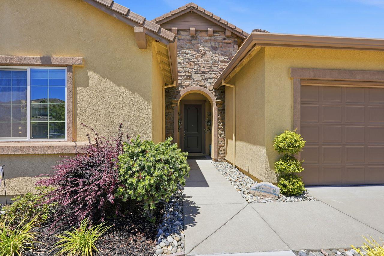 2535 Wycliffe Way
