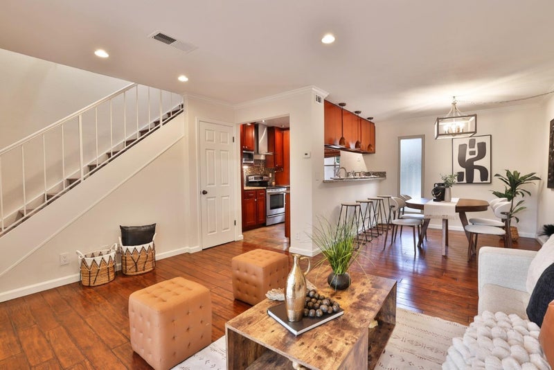 248 East Red Oak Drive E