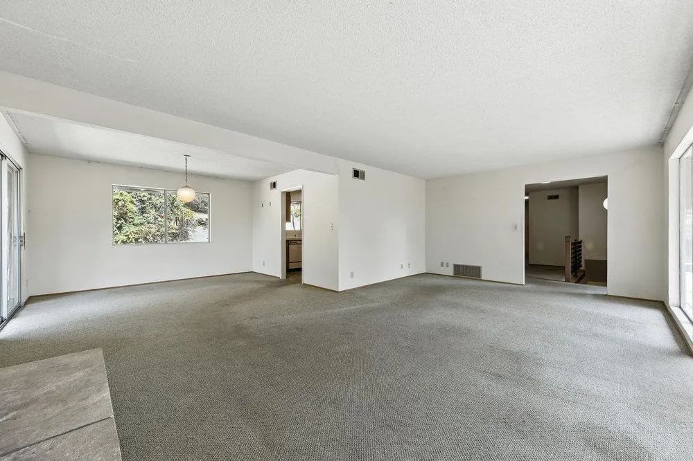 Los Altos Hills, California 94022, United States, 4 Bedrooms Bedrooms, ,3 BathroomsBathrooms,Residential,Active,185363