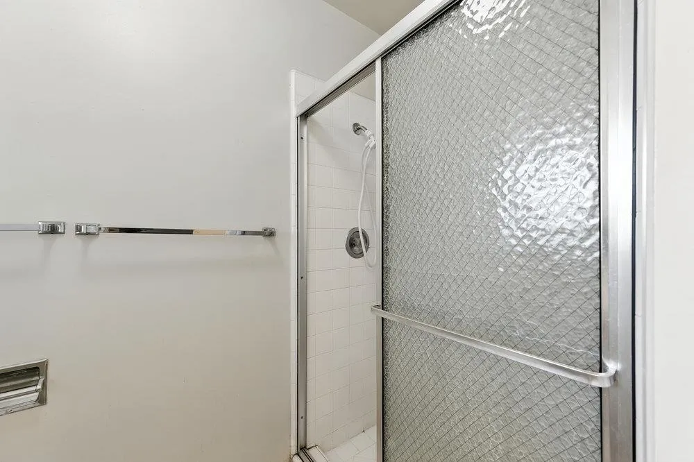 Los Altos Hills, California 94022, United States, 4 Bedrooms Bedrooms, ,3 BathroomsBathrooms,Residential,Active,185363