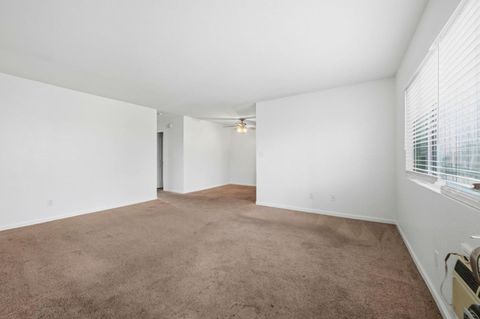 Tiny photo for 6666 Beadnell Way #26, SAN DIEGO, CA 92117 (MLS # ML82029978)