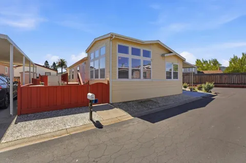 500 W 10th Street Unit 119, Gilroy, CA 95020 - #: ML82041244