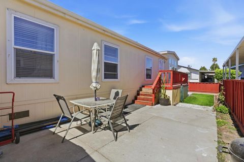 Tiny photo for 500 W 10th Street #119, GILROY, CA 95020 (MLS # ML82041244)