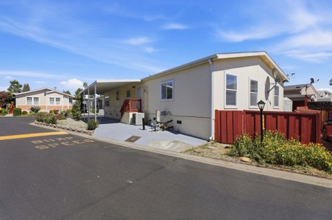 Tiny photo for 500 W 10th Street #119, GILROY, CA 95020 (MLS # ML82041244)