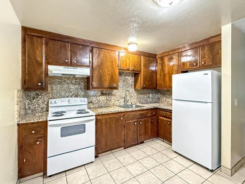 Tiny photo for 1890 Scott Boulevard #Unit 2, SANTA CLARA, CA 95050 (MLS # ML82033106)