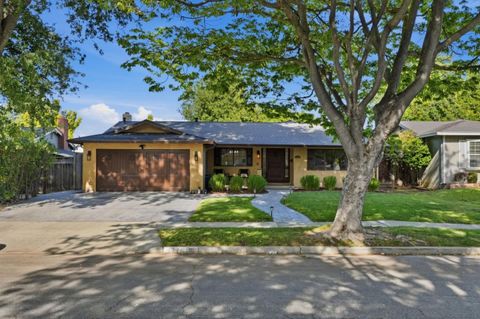 Tiny photo for 4276 Lynfield Lane, San Jose, CA 95136 (MLS # ML82040288)