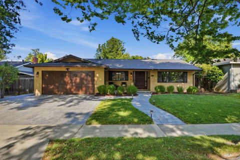Tiny photo for 4276 Lynfield Lane, San Jose, CA 95136 (MLS # ML82040288)