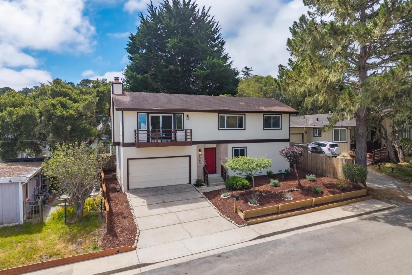 2363 Irving Avenue