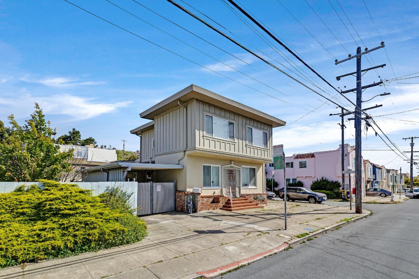 200 Cayuga Avenue