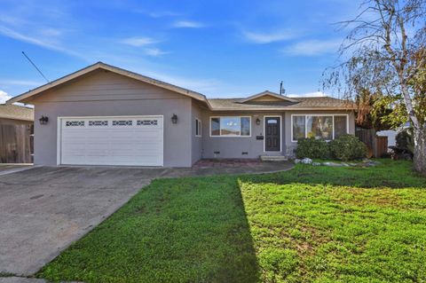 Photo of 796 Gary Street, GILROY, CA 95020 (MLS # ML82023276)