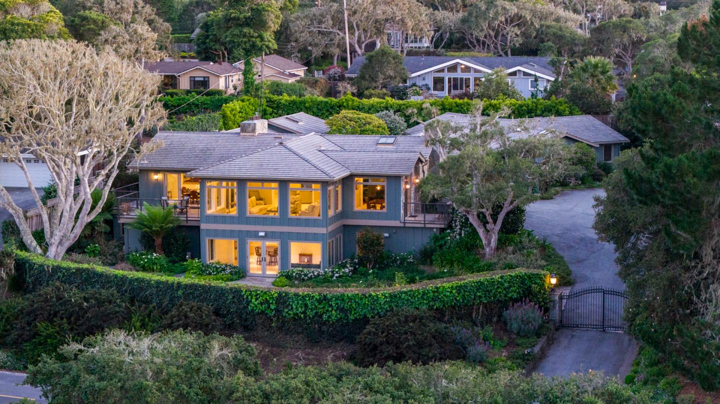 2927 Old 17 Mile Drive