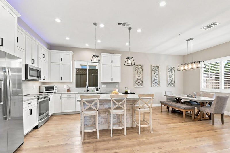 8740 Evergreen Court