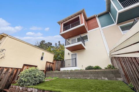 Tiny photo for 2531 Wallace Street, OAKLAND, CA 94606 (MLS # ML82029071)