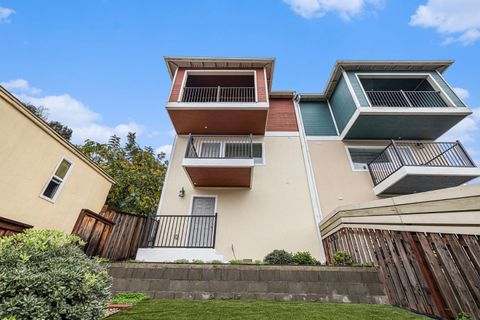 Tiny photo for 2531 Wallace Street, OAKLAND, CA 94606 (MLS # ML82029071)