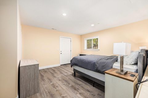 Tiny photo for 2531 Wallace Street, OAKLAND, CA 94606 (MLS # ML82029071)