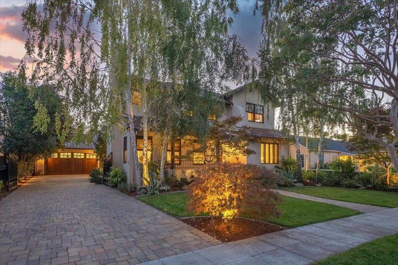 1197 Crescent Drive