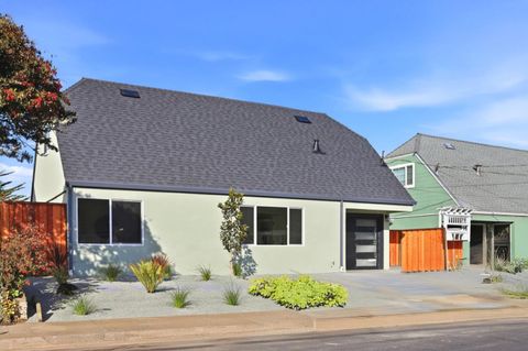 Photo of 324 Glencourt Way, PACIFICA, CA 94044 (MLS # ML82028528)