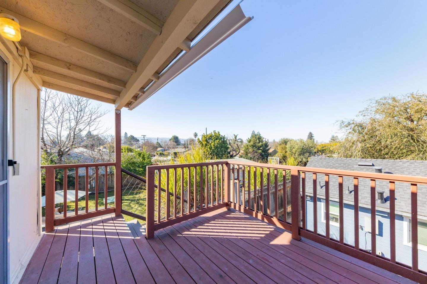 614 A Redwood Avenue