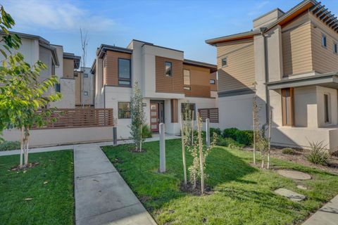 Photo of 15107 Shore Drive, LOS GATOS, CA 95032 (MLS # ML82029819)