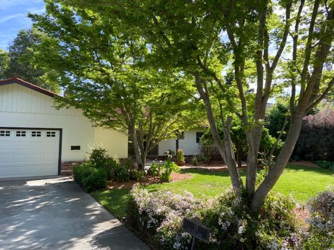 Photo of 15 Montana Lane, MENLO PARK, CA 94025 (MLS # ML82040401)