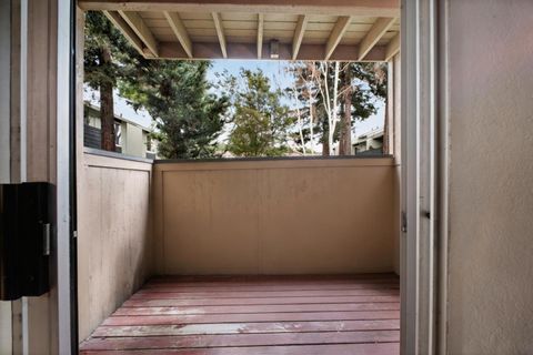 Tiny photo for 2599 Easton Lane #109, San Jose, CA 95133 (MLS # ML82040723)