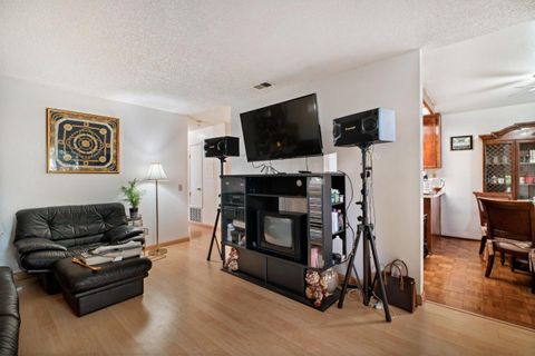 Tiny photo for 2599 Easton Lane #109, San Jose, CA 95133 (MLS # ML82040723)