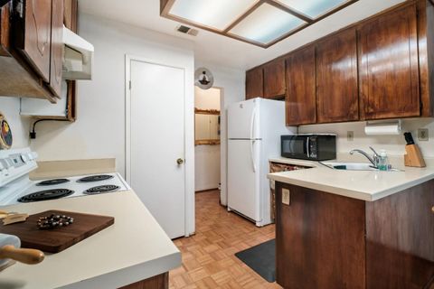 Tiny photo for 2599 Easton Lane #109, San Jose, CA 95133 (MLS # ML82040723)