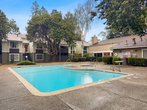 Tiny photo for 2599 Easton Lane #109, San Jose, CA 95133 (MLS # ML82040723)