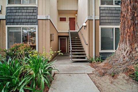 Tiny photo for 2599 Easton Lane #109, San Jose, CA 95133 (MLS # ML82040723)