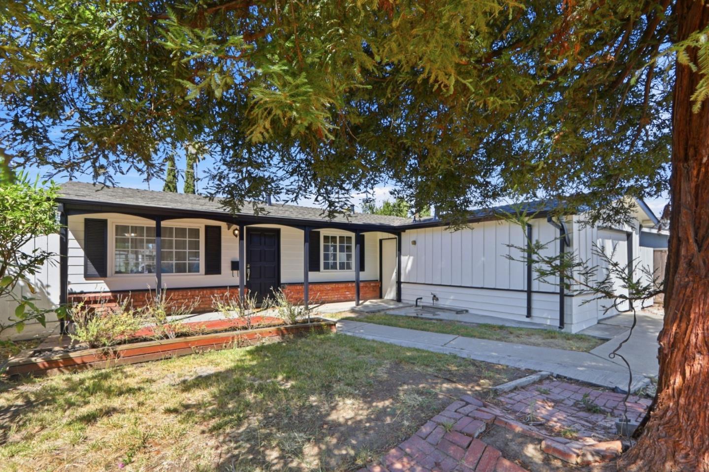 2137 Inman Way