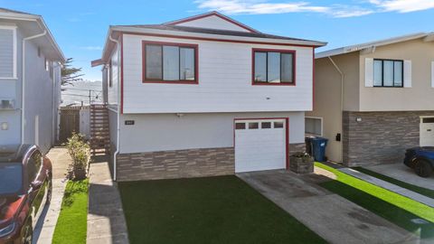 Photo of 257 San Fernando Way, DALY CITY, CA 94015 (MLS # ML82029344)