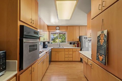 Tiny photo for 15292 Stratford Court, Monte Sereno, CA 95030 (MLS # ML82015687)