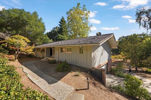 Photo of 15292 Stratford Court, Monte Sereno, CA 95030 (MLS # ML82015687)