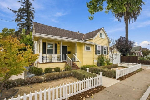 Photo of 307 E 6th Street, Gilroy, CA 95020 (MLS # ML82061976)
