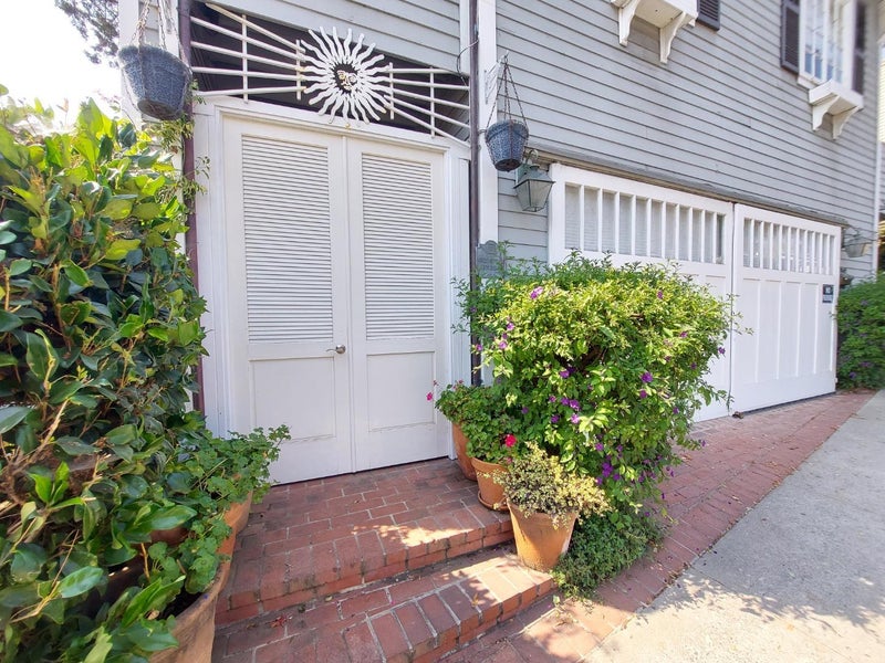 429 Capitola Avenue