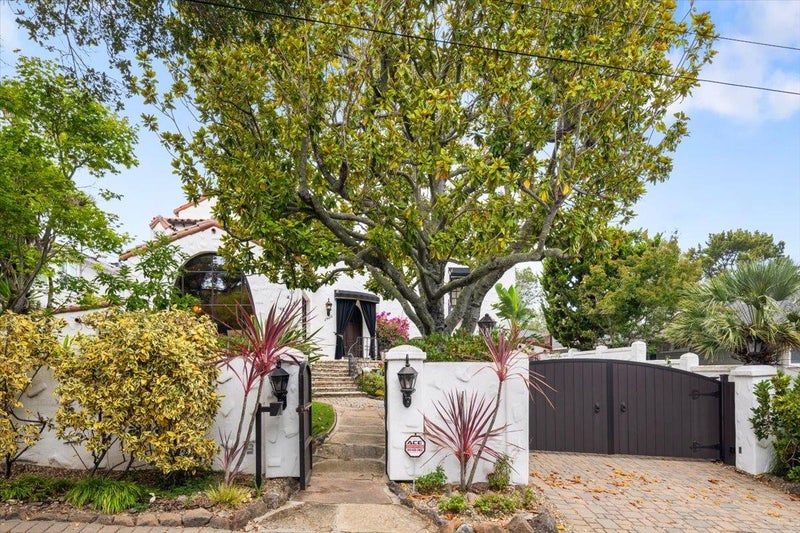 2920 Hillside Drive