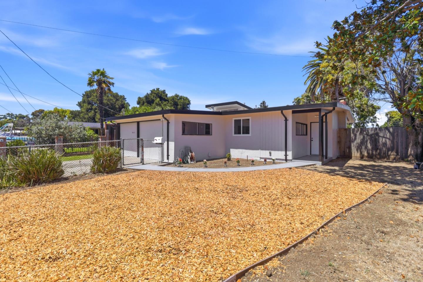 1827 Stevens Avenue