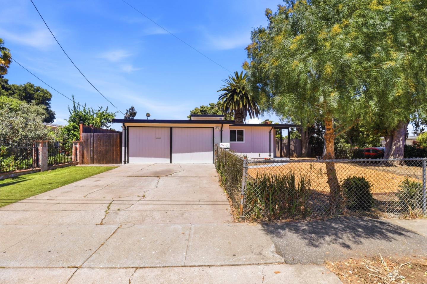 1827 Stevens Avenue