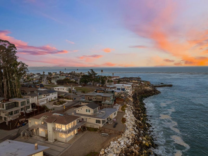 22800 East Cliff Drive