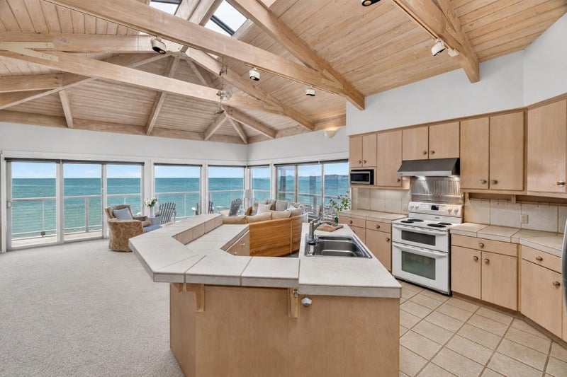 22800 East Cliff Drive