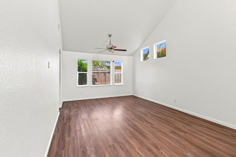 1901 Lauritson Lane
