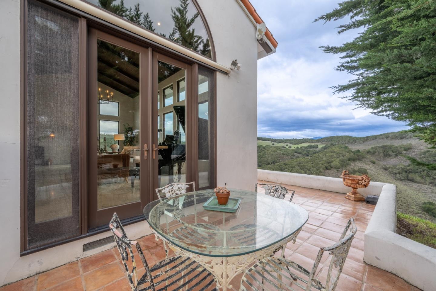 25430 Loma Robles Drive