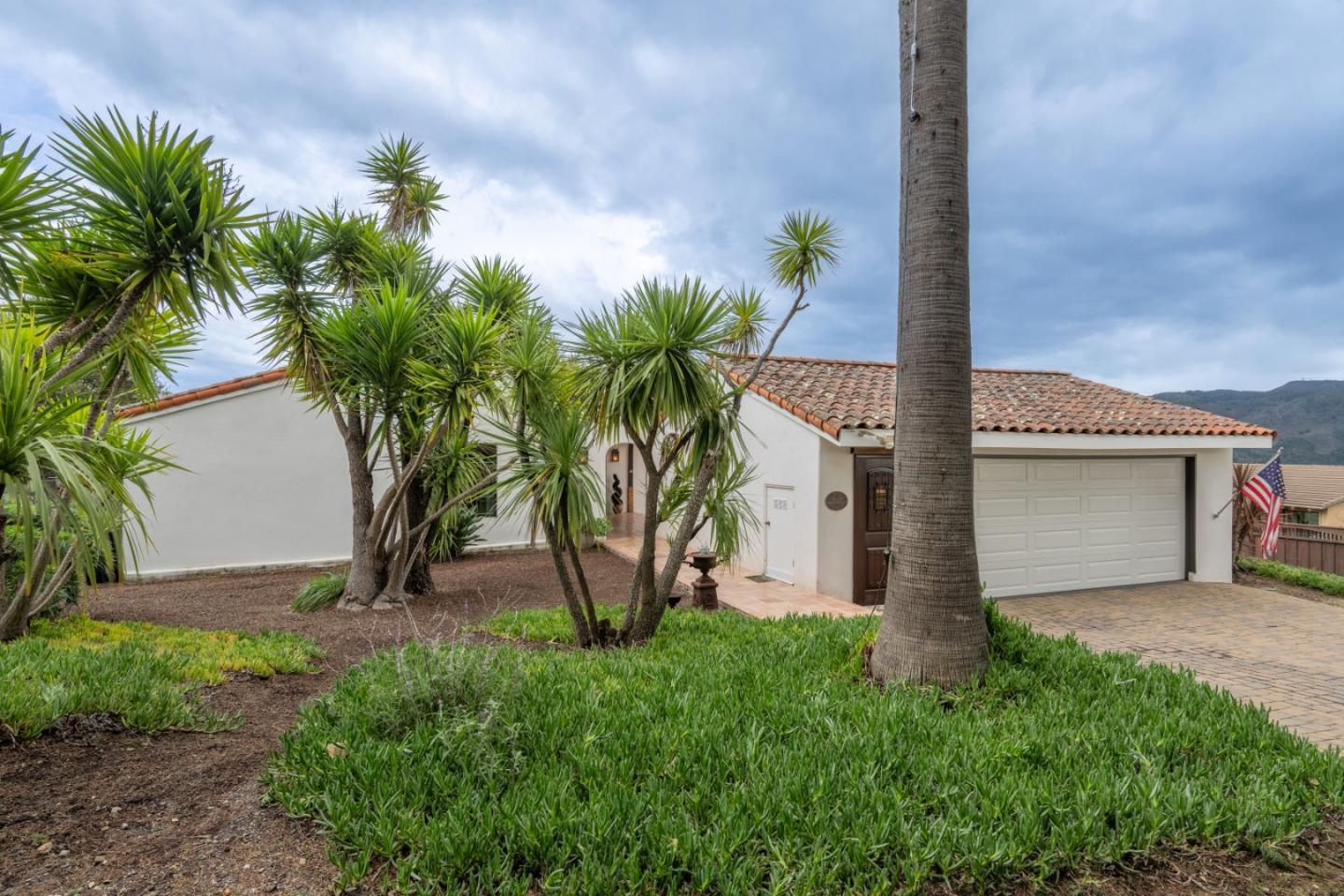 25430 Loma Robles Drive