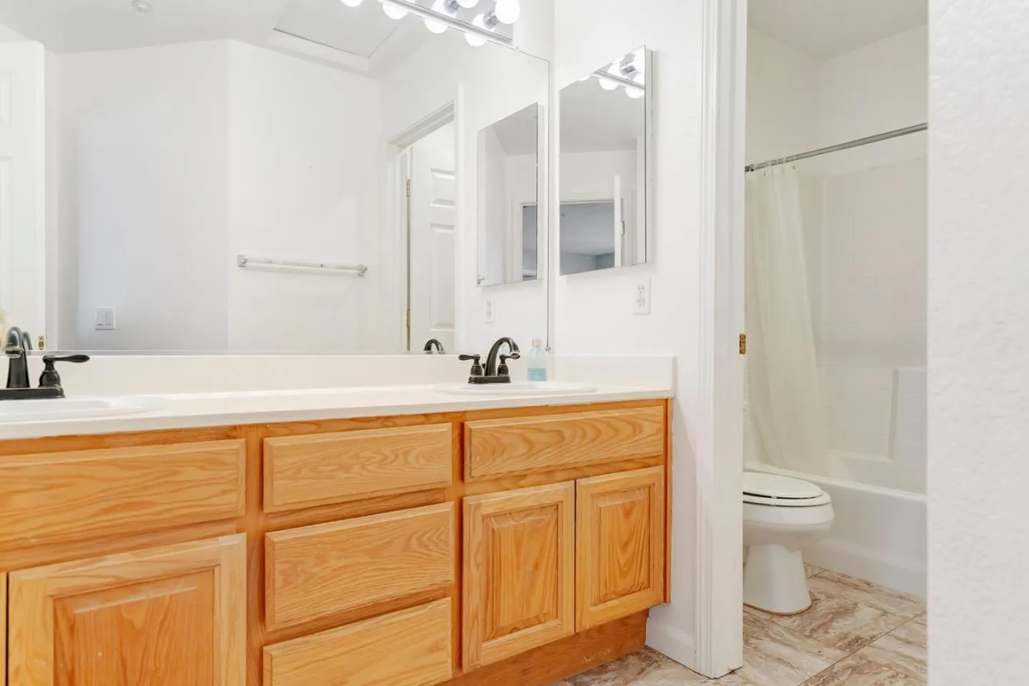 Dublin, California 94568, United States, 3 Bedrooms Bedrooms, ,3 BathroomsBathrooms,Residential,Active,151924